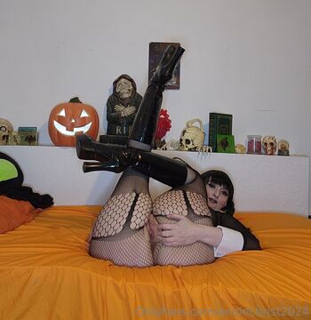 Annie Christ