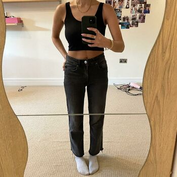 Anya Dhesi