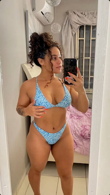 Arianna_odettee