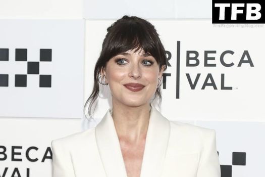 Dakota Johnson