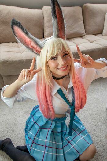 Ezy Summers Cosplay