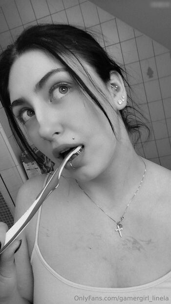 Gamergirl_linela