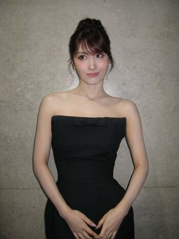 Hirai Momo