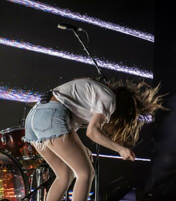 Lauren Mayberry