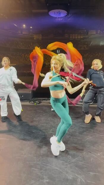 Lindsey Stirling