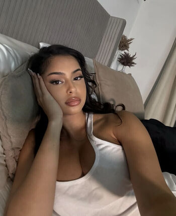 nickimariiee