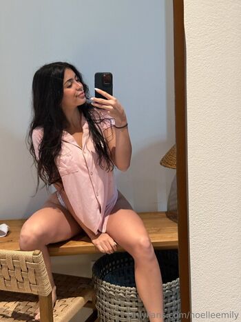 noelleemily