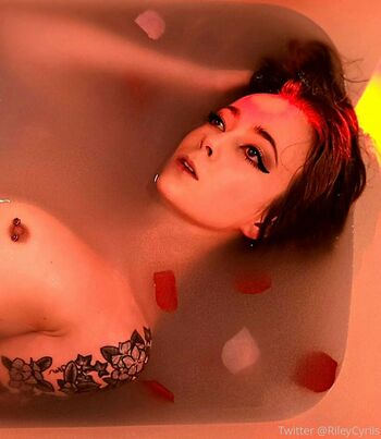 rileycyriis_vip