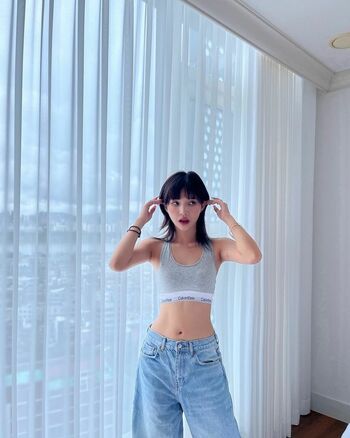 tiny.pretty.j