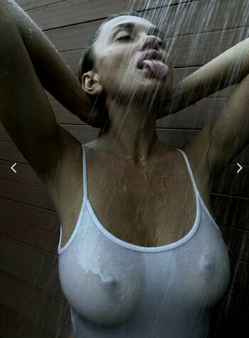 Valeria Mour